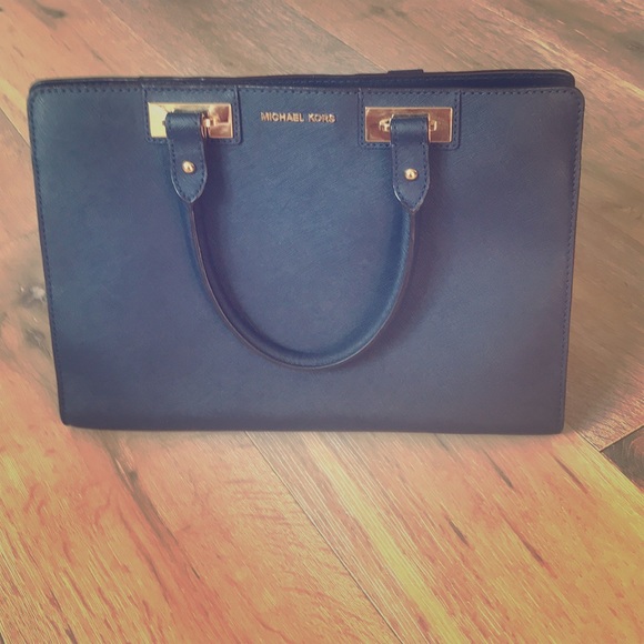 Michael Kors Handbags - Michael kors bag Michael Kors Handbags - Michael kors bag